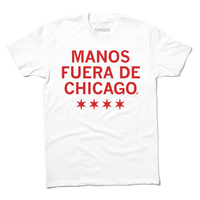A white tee with centered red ink that reads "Manso fuera de Chicago" over a line of four stars.